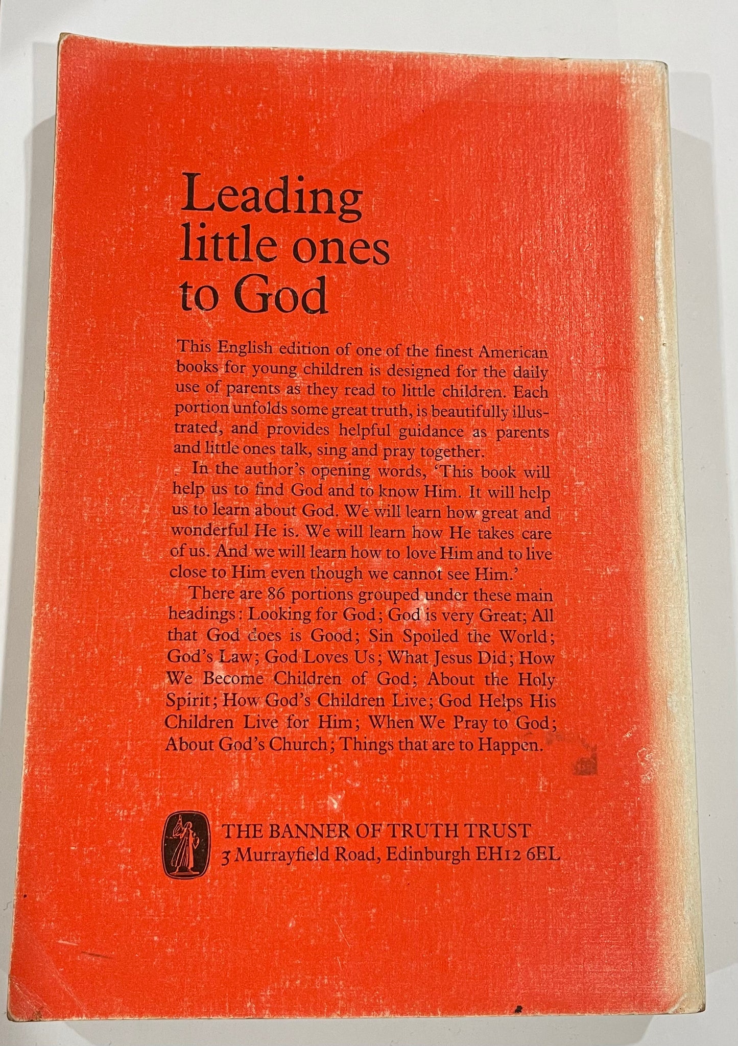 Leading Little Ones to God by Marian M Schoolland